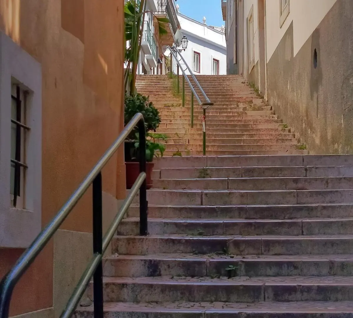 Cozy & Modern Retreat In Central Lisbon 0*,